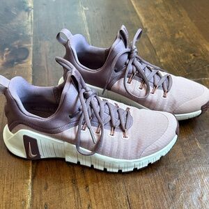 Nike Women's Metcon Free